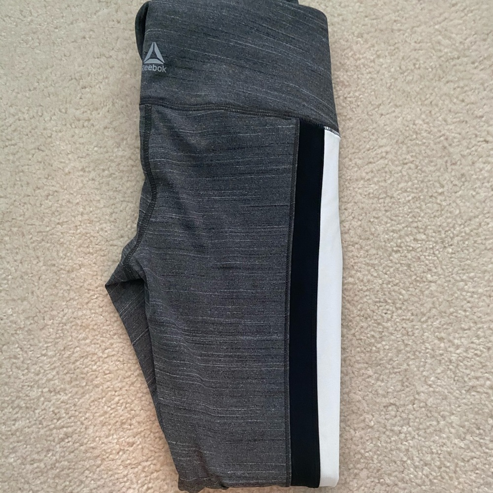 Reebok women’s xs grey black and white leggings